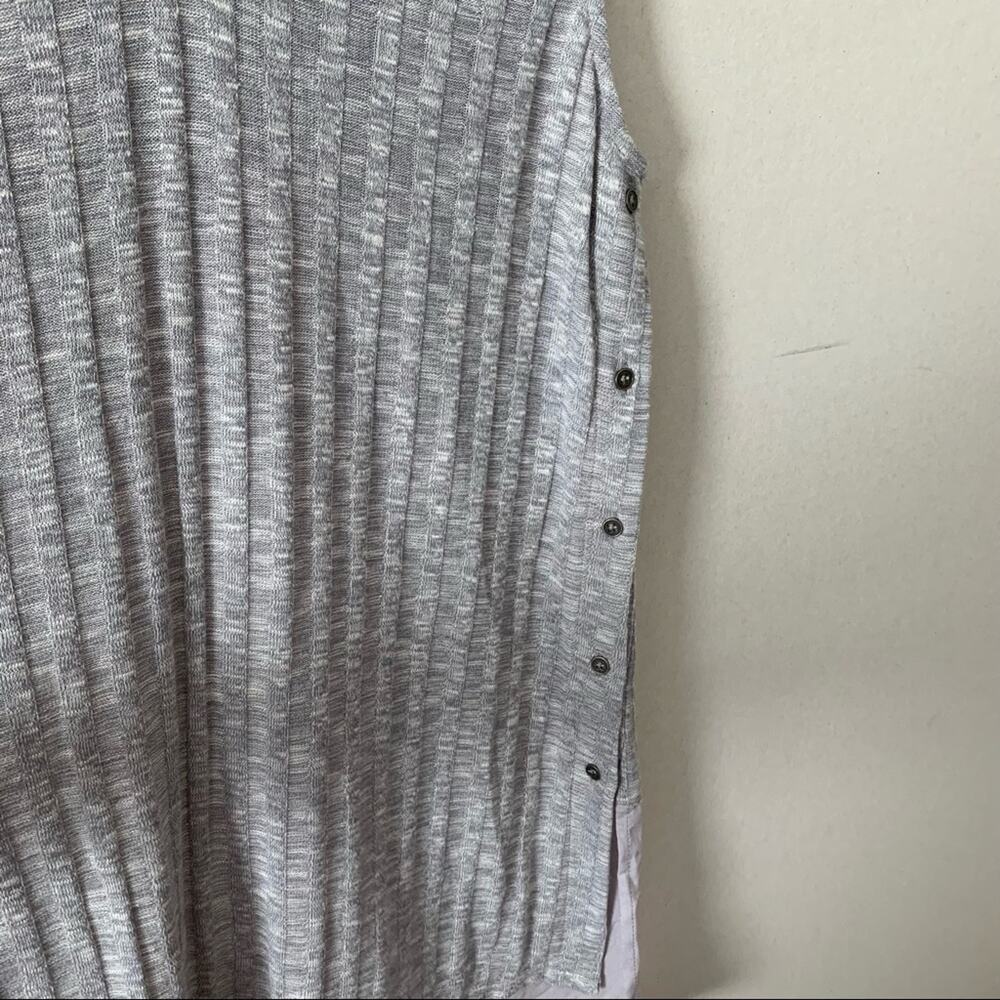 Doe & Rae Gray Ribbed Sleeveless Tank Top Button Detail - Picture 4 of 6